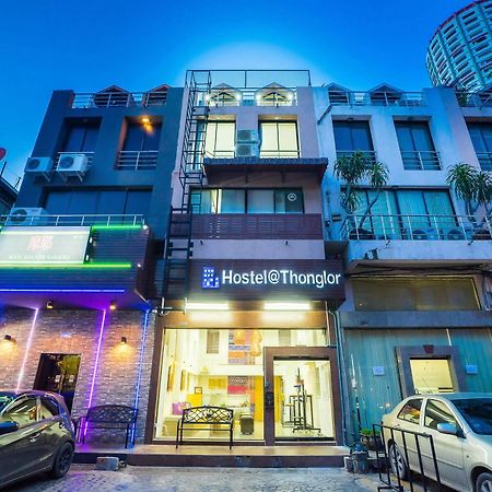 Hostel At Thonglor Bangkok Bagian luar foto