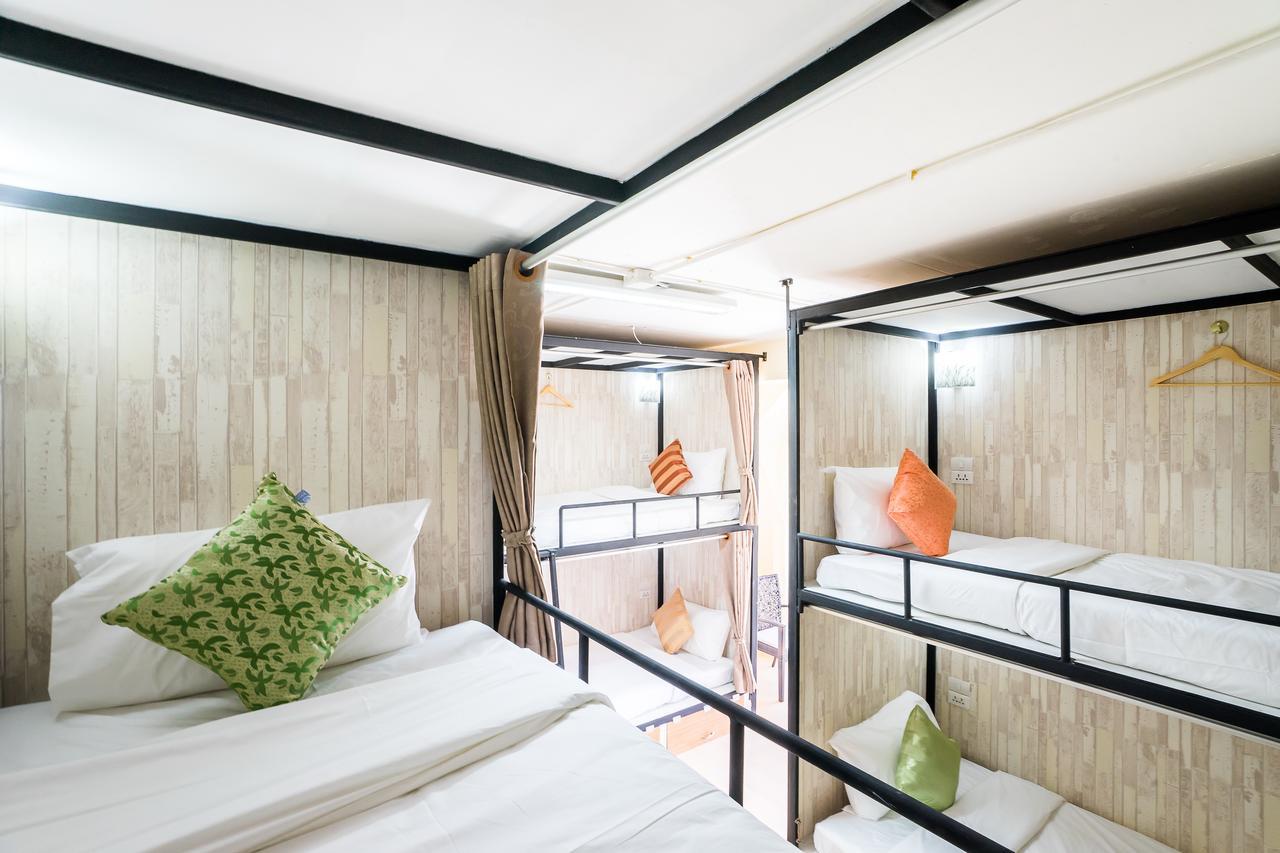 Hostel At Thonglor Bangkok Bagian luar foto