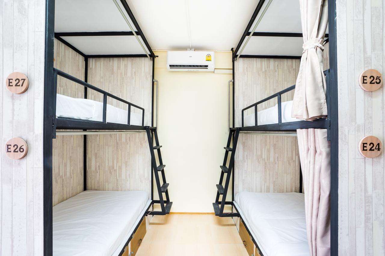 Hostel At Thonglor Bangkok Bagian luar foto