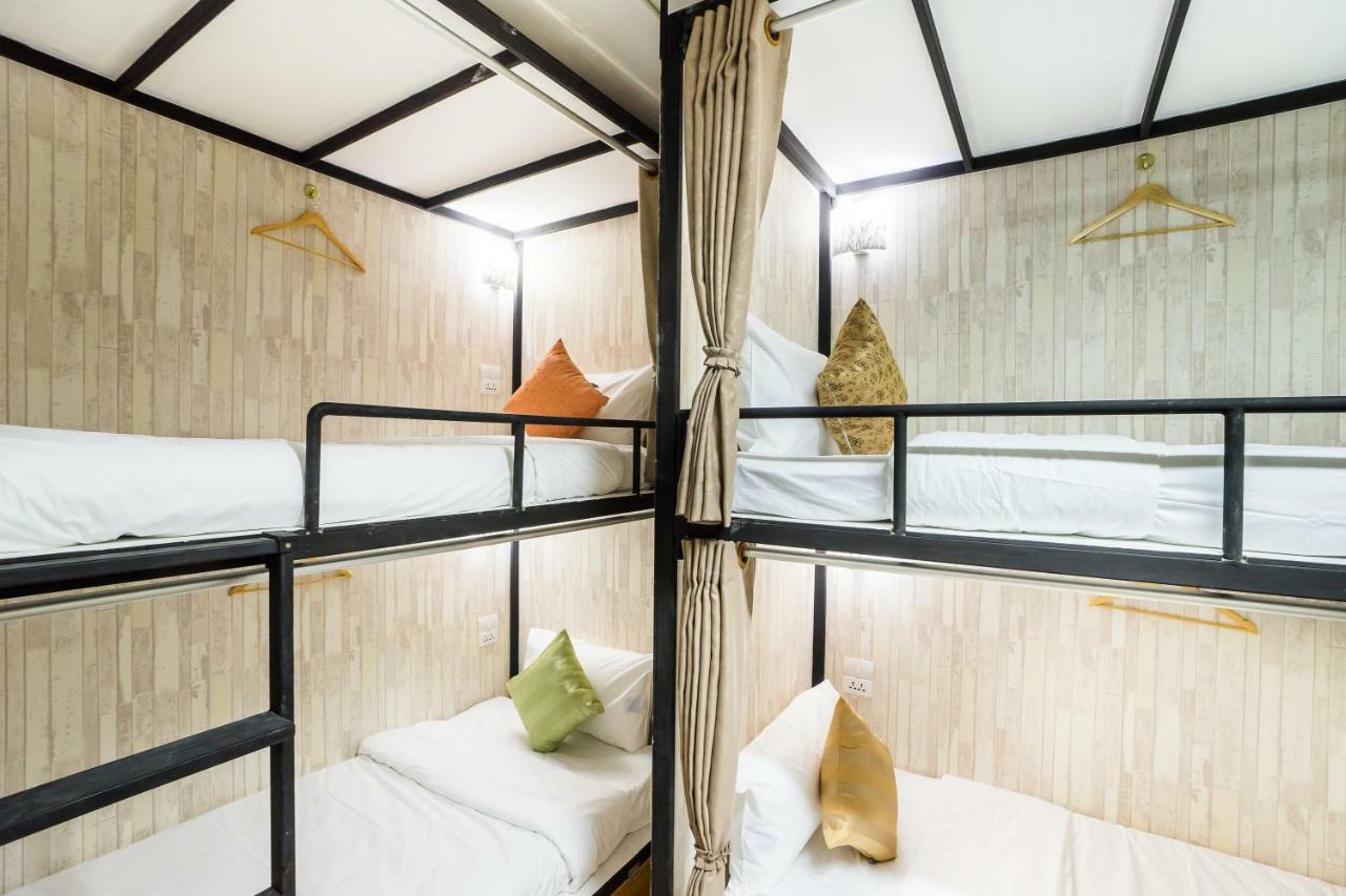 Hostel At Thonglor Bangkok Bagian luar foto